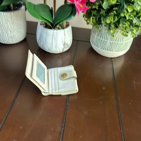 Coach white leather wallet - Picture 8 of 10